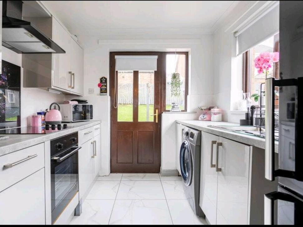 Spacious House City Skyline And Mountain Views Close Too Belfast Centre And Airports Free Parking ภายนอก รูปภาพ